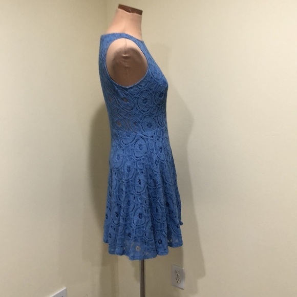 ModCloth BB Dakota Dress Size 6 Blue Lace Fit and Flare - Picture 4 of 9